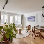Amazing Apartment For 6 In The Center Of Paris